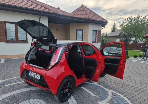Toyota Aygo cena 33900 przebieg: 125960, rok produkcji 2017 z Przasnysz małe 379